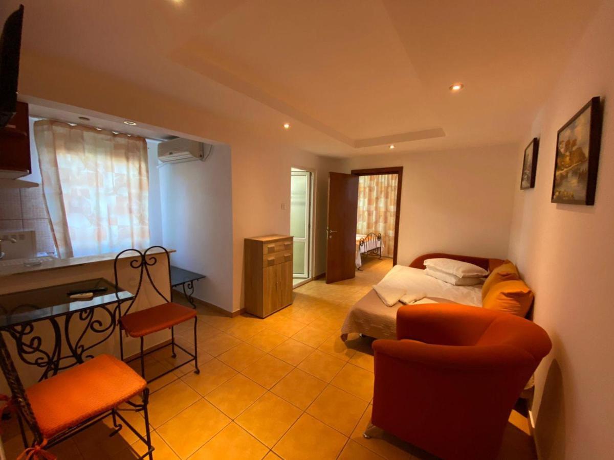 Suzana Garden Hotel Venus Bagian luar foto