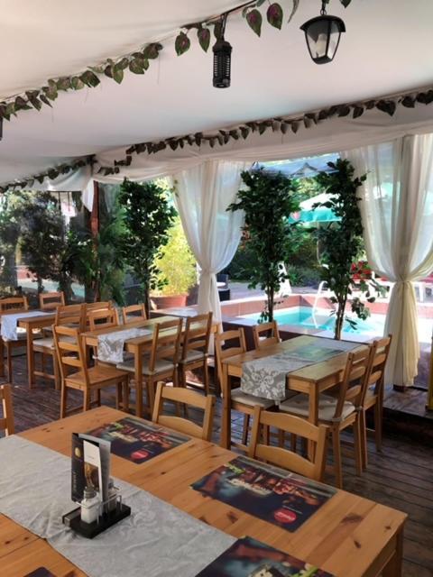 Suzana Garden Hotel Venus Bagian luar foto